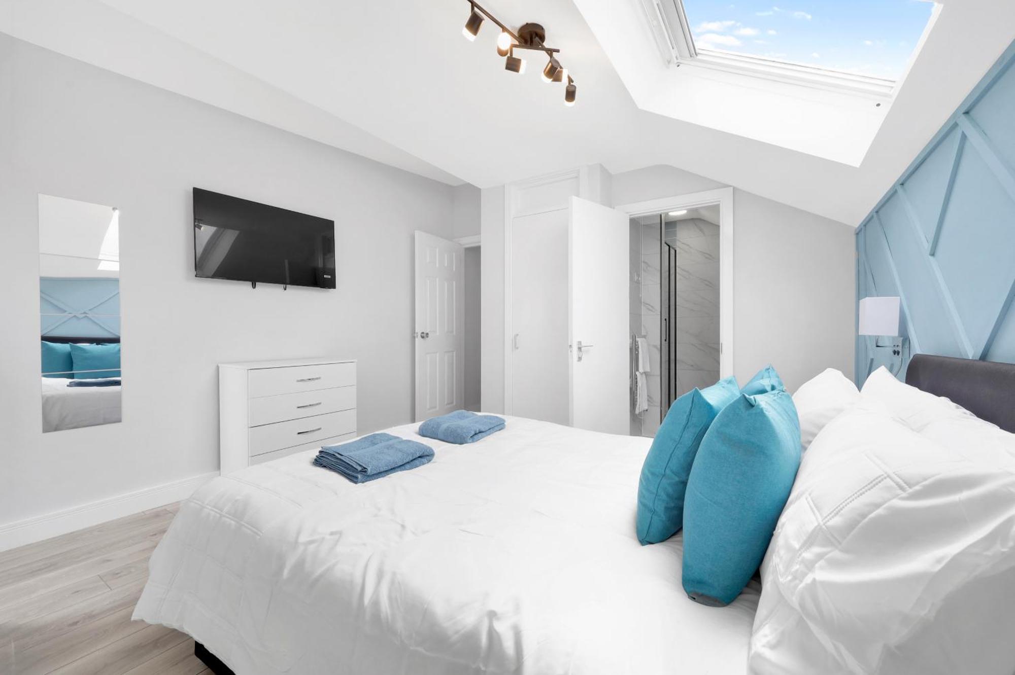 Waterside 4 Bed Apartment لندن المظهر الخارجي الصورة